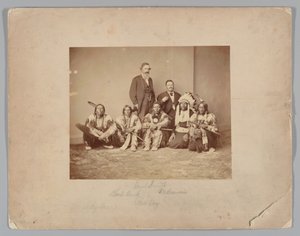 Kenraali J. E. Smith ja intiaanit tekijältä Mathew B. Brady