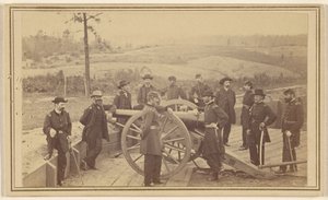 [Kenraali Sherman esikuntineen Atlantan edustalla 19. heinäkuuta 1864] tekijältä Mathew B. Brady