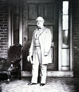 Kenraali Robert E. Lee (1807–1870) (valkovalkoinen) tekijältä Mathew Brady