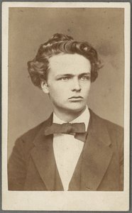 August Strindberg finlandès tekijältä Mathias Hansen