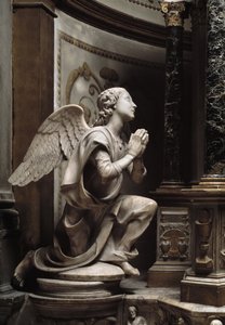 Enkeli palvonnassa Marmoriveistos Matteo Civitali (1436-1501) tekijältä Matteo Civitali