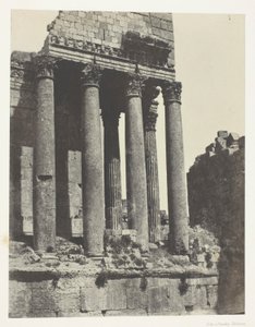 Baalbeck (Heliopolis), Jupiterin temppeli, näkymä kaakkoiskulmasta; Syyriaa tekijältä Maxime Du Camp