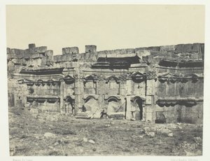 Baalbeck, Auringon ja Jupiterin temppelien kotelon sisustus, Syyria, 184951, painettu 1852. tekijältä Maxime Du Camp