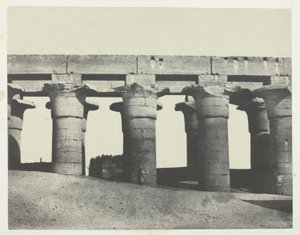 Luxor, palatsin suuri pylväikkö; Thebes tekijältä Maxime Du Camp