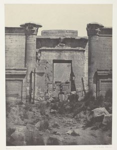 Medinet-Habou, Thutmoseumin propylaea; Thebes tekijältä Maxime Du Camp