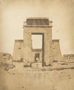 Propylon Khonsin temppelistä, Karnacista, Thebesta, 1849-50.