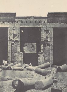 Thebes. Medinet-Habou. Ramses-Méiamounin palatsin peristyylin itäosa, 1850. tekijältä Maxime Du Camp