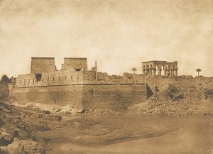 Yleiskuva Philaen saaresta, otettu Beguehin saaren eteläkärjestä, 1849-50. tekijältä Maxime Du Camp