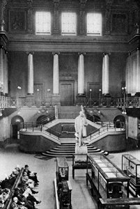 Central Hall, Eustonin asema, Lontoo, 1926-1927.