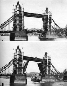 Tower Bridge auki ja suljettuna, Lontoo, 1926-1927 tekijältä McLeish