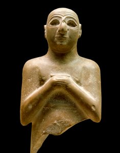 Mesopotamian taide: lugaldalun (orantin) patsas.