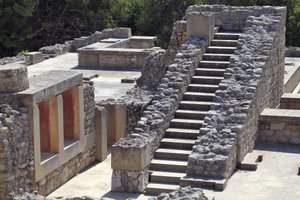 Kuningas Minoksen palatsin itämainen osa Knossoksessa kuningatar Megaronin ja keskuspihan välissä. Kreeta. 1600-1450 eaa tekijältä Minoan