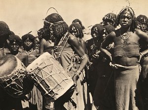 "Imperiumin rakentaminen" fasistisella aikakaudella: Cumana-ryhmä, 5.9.1936 (m/v kuva) tekijältä Modestino Baldinetti