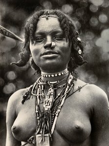 Imperiumia rakentamassa fasistisella aikakaudella: Cunaman nainen, 9.5.1936 (mv/w kuva)