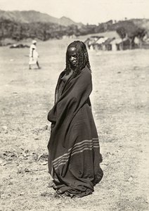 Imperiumia rakentamassa fasistisella aikakaudella: Habab-nainen, 5.9.1936 (mv/v kuva) tekijältä Modestino Baldinetti