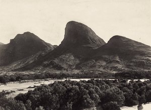 "Imperiumin rakentaminen" fasistisella aikakaudella: ihmisprofiilin muotoinen vuoristoketju, 9.5.1936 (m/v kuva) tekijältä Modestino Baldinetti