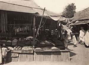 Imperiumin rakentaminen fasismin aikana: natiivien kauppa Cherenissä, 09/05/1936 (s/w-kuva). tekijältä Modestino Baldinetti