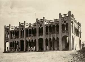 Imperiumin rakentaminen fasistisella aikakaudella: Agordatin poliisiasema, 9.5.1936 (valkovalkoinen kuva) tekijältä Modestino Baldinetti