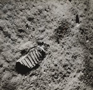 Buzz Aldrinin jalanjälki kuun pinnalla, 1969. tekijältä NASA Images