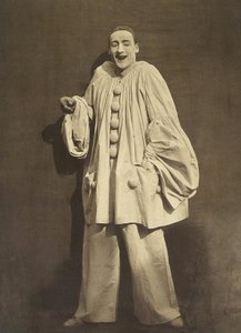 Pierrot Laughing (ranskalainen miimi Charles Deburau), kuva Gaspard-Felix Tournachon eli Nadar, c. 1855 tekijältä Nadar