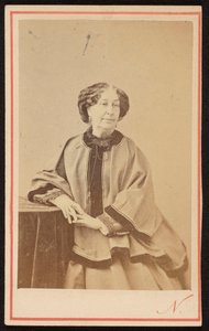 Ranskalaisen kirjailijan George Sandin (1804 - 1876) muotokuva ateljeessa tekijältä Nadar