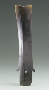 Sadonkorjuuveitsi (hu), Qijia Culture, n. 2500-2000 eKr. (jade) tekijältä Neolithic Period Chinese School