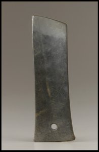 Sadonkorjuuveitsi (hu), Qijia Culture, n. 2500-2000 eKr. (jade) tekijältä Neolithic Period Chinese School