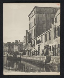 Tintoretton talon ulkopuoli Venetsiassa Venetsia - Palazzo Tintoretto (otsikko esineessä) tekijältä Neue Photographische Gesellschaft