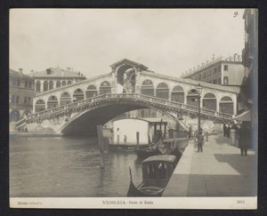 Rialtobrug Venetsiassa Venetsia - Rialton silta (otsikko esineessä) tekijältä Neue Photographische Gesellschaft