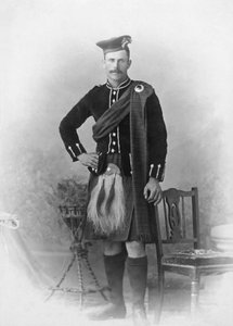 Highland mekko