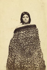 Mina Makata, Half Cast Maorie, n. 1865 (albumiprintti ja wc)