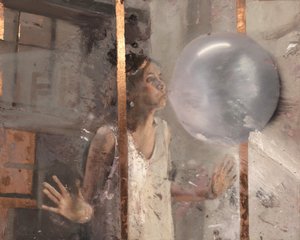 Bubble V (Tyttö ikkunan takana), 2020 (öljy kuparille)
