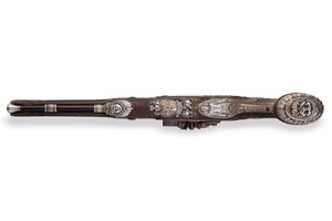 Yksi hopeakiinnitteisistä kivääripistoolista, Versailles, 1825