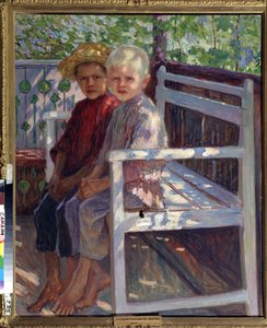 Lapset (lapset). Kaksi lasta, toisella vaaleat hiukset, toisella ruskeat hiukset, istuu paljain jaloin penkillä auringossa. Nikolai Petrovitš Bogdanov Belsky (Bogdanov-Belsky) (Bogdanov-Belsky) (Bogdanov-Belsky) (1868-1945) maalaus. Öljy kankaalle