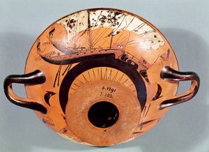 Ullakon mustahahmokuppi, joka kuvaa kreikkalaisia purjelaivoja, n. 520 eKr. (keramiikka) tekijältä Nikosthenes
