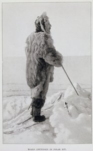 Roald Amundsen polaaripuvussa, kirjasta 