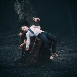 Surrealistinen metsän uni