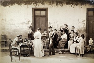 Chileläiset tanssivat cuecaa (gelatiinihopeaprintti) tekijältä Oder W. Heffer