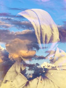 Tra le nuvole, 2020 (sekatekniikka puulle) tekijältä Olivia Gozzano