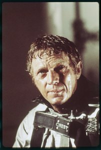 Steve McQueen The Towering Infernon kuvauksissa tekijältä Orlando Suero