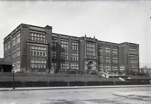 Opettajien korkeakoulu, St.Louis tekijältä Oscar Kuehn