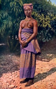 Nainen Accrasta, Ghanasta, 1922. tekijältä P. A. McCann