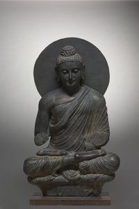 Istuu Buddha, Gandharasta, Kushan-kaudelta, 3. vuosisadan 1. puolisko