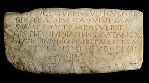 Paleokristillinen taide: Leukadian epitafi. Muistolaatta Lyonin vanhasta Makkabien kirkosta. Pariisi, Louvre-museo