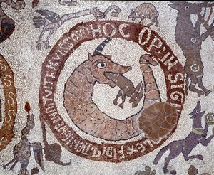 Esitys Leviathanista krokotiilin muodossa, joka ilmentää Saatanaa ja pitää suussaan ihmistä edustavaa jänistä. Pantaleonen mosaiikki, pappi ja mosaiikki. 1163-1166. Otranton katedraalin keskuslaivo (Otranto), Italia ©Luisa Ricci tekijältä Pantaleon Pantaleon
