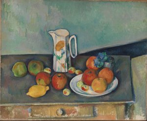 French: Nature morte, pot à lait et fruits sur une table (Nature morte, pot à lait et fruits sur une table) Still life with milk pot and fruits on a table (Nature morte, pot à lait et fruits sur une table) tekijältä Paul Cézanne