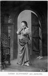 Henriette Rosine Bernard eli Sarah Bernhardt (1844-1923) Jules Barbierin näytelmän Jeanne d