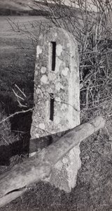 Stone Post tekijältä Paul Nash
