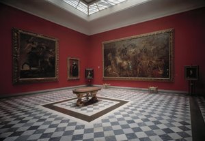 Rubensin museon sali, joka esittelee Henri IV:tä Ivryn taistelussa ja Henrik IV:n riemua Pariisissa tekijältä Peter Paul Rubens