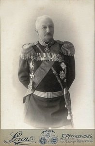 Kenraali Konstantin Pavlovich Prezhbiano 1840-1905, 1898. tekijältä Petersburg . Photo studio Alfred Lorens